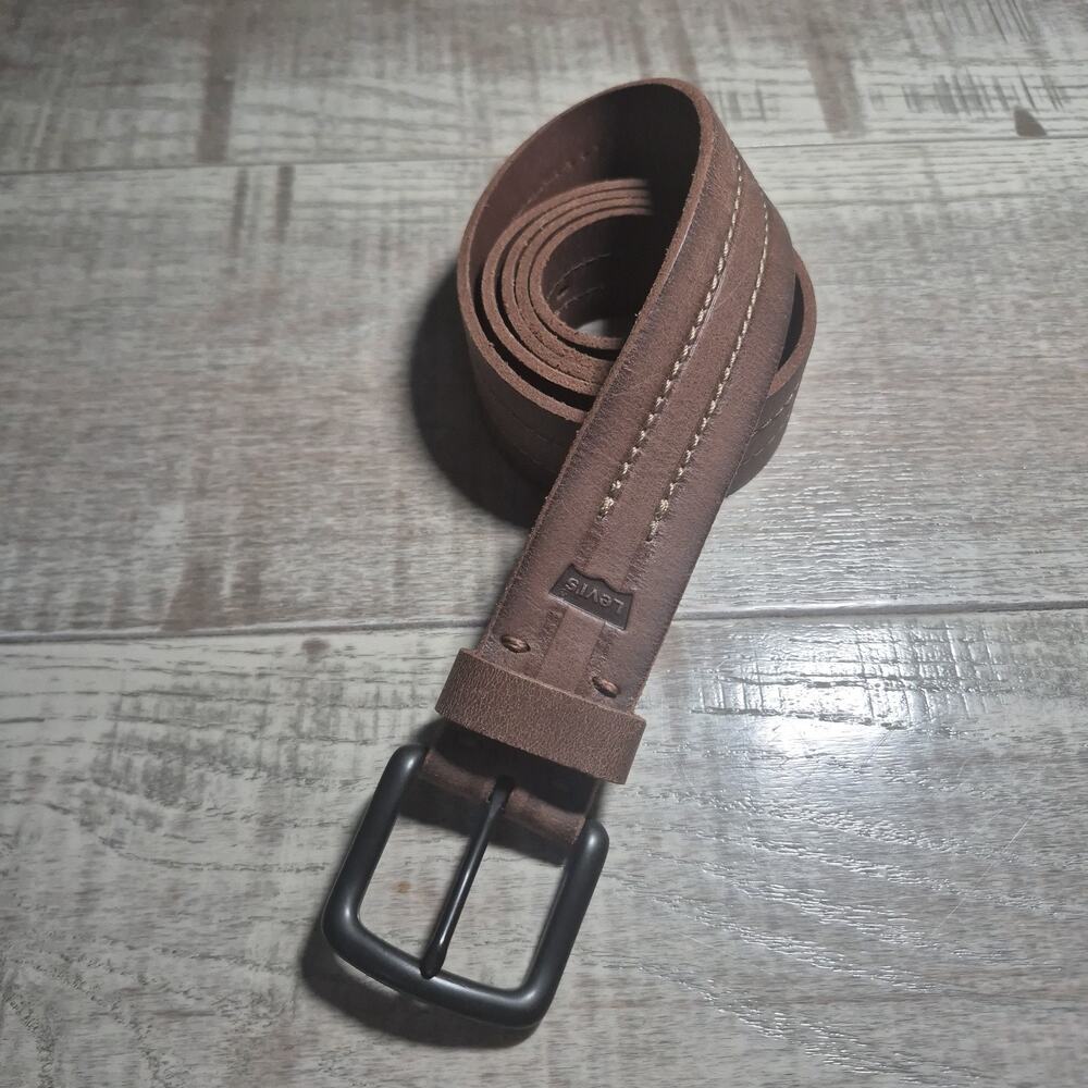 Levis Strauss Brown Double Cross-Stitched Durable Mens Leather Belt Size 42-44
